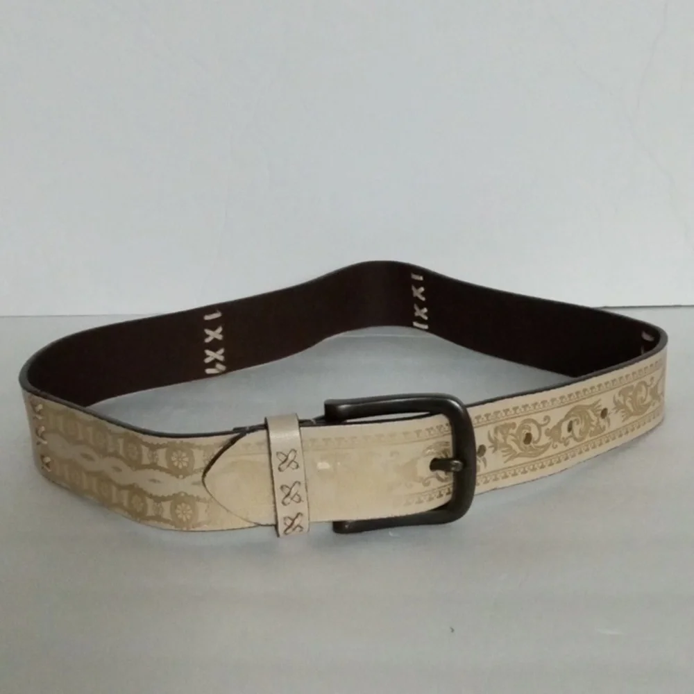 Genuine Leather Belt Cream and Gold Design Size S Preowned